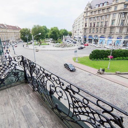 Miskevycha Square 5A Apartment- View Of The Center Of Lviv With A Balcony Exterior photo