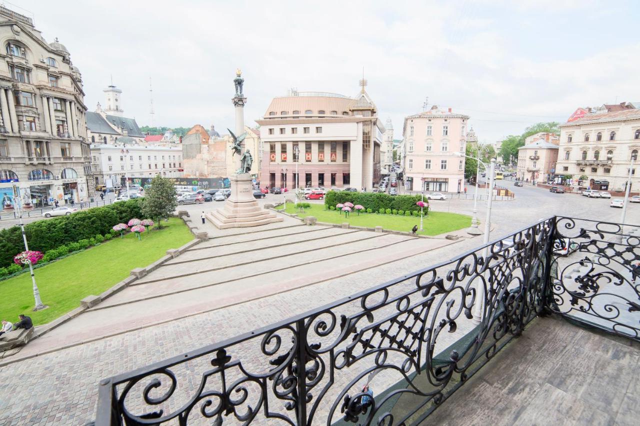 Miskevycha Square 5A Apartment- View Of The Center Of Lviv With A Balcony Exterior photo