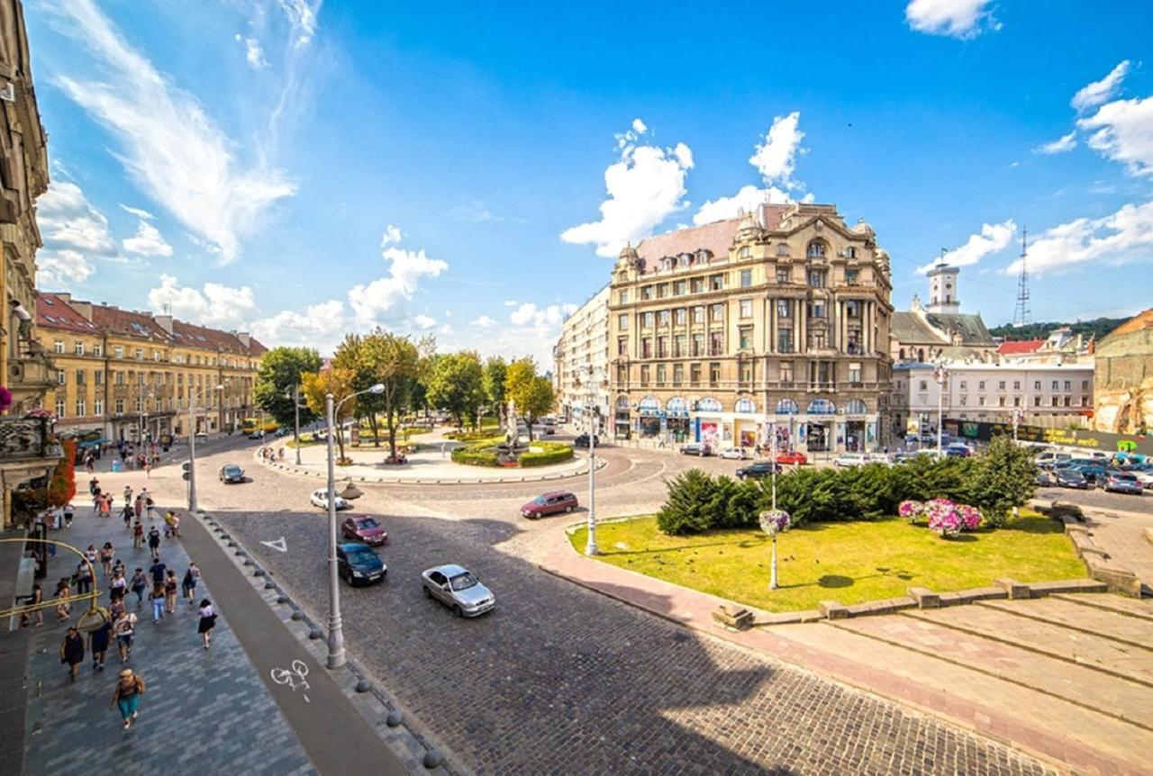 Miskevycha Square 5A Apartment- View Of The Center Of Lviv With A Balcony Exterior photo